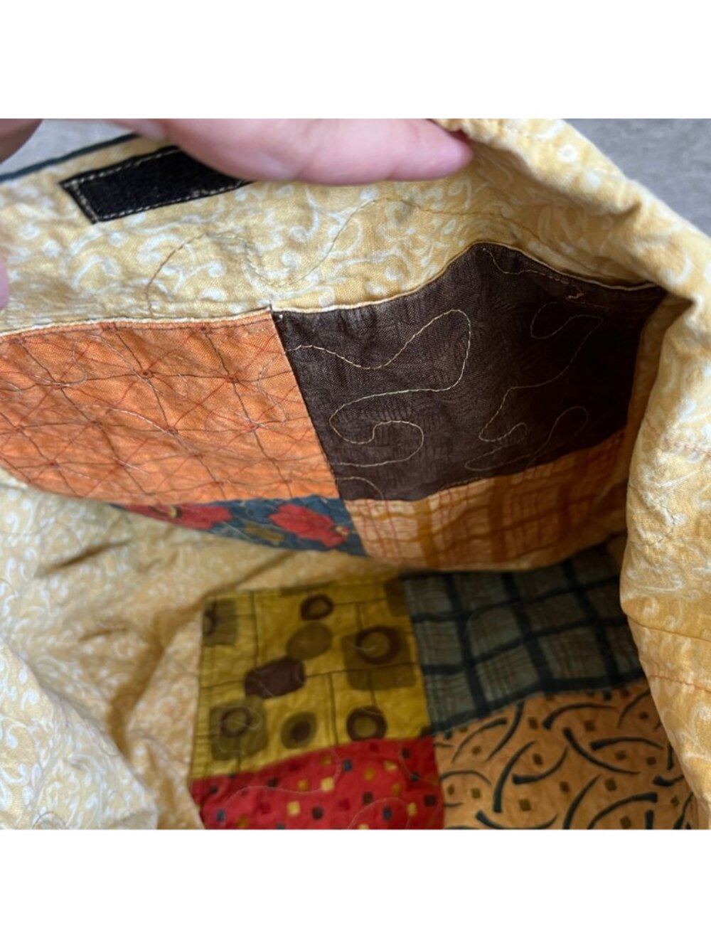 Patchwork Quilted Tote Bag With Floral & Geometric Patterns Handmade Multicolor - Picture 3 of 4